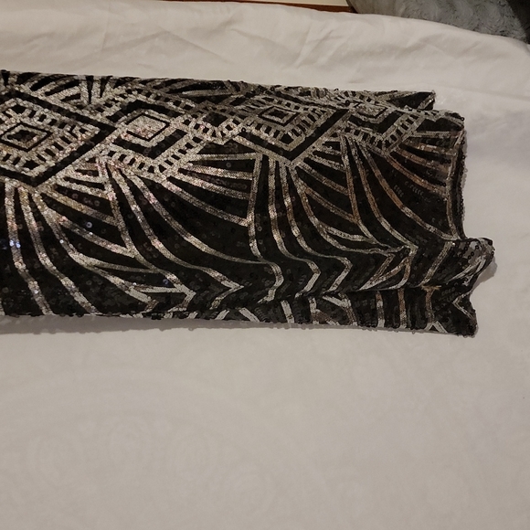 Dress - Picture 5 of 6